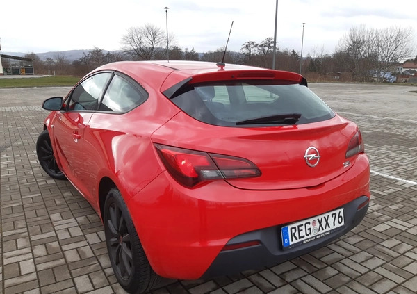 Opel Astra cena 29700 przebieg: 242000, rok produkcji 2013 z Paczków małe 326